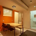 2 Dorm Em Um Predio Charmoso Da Decada De 1950