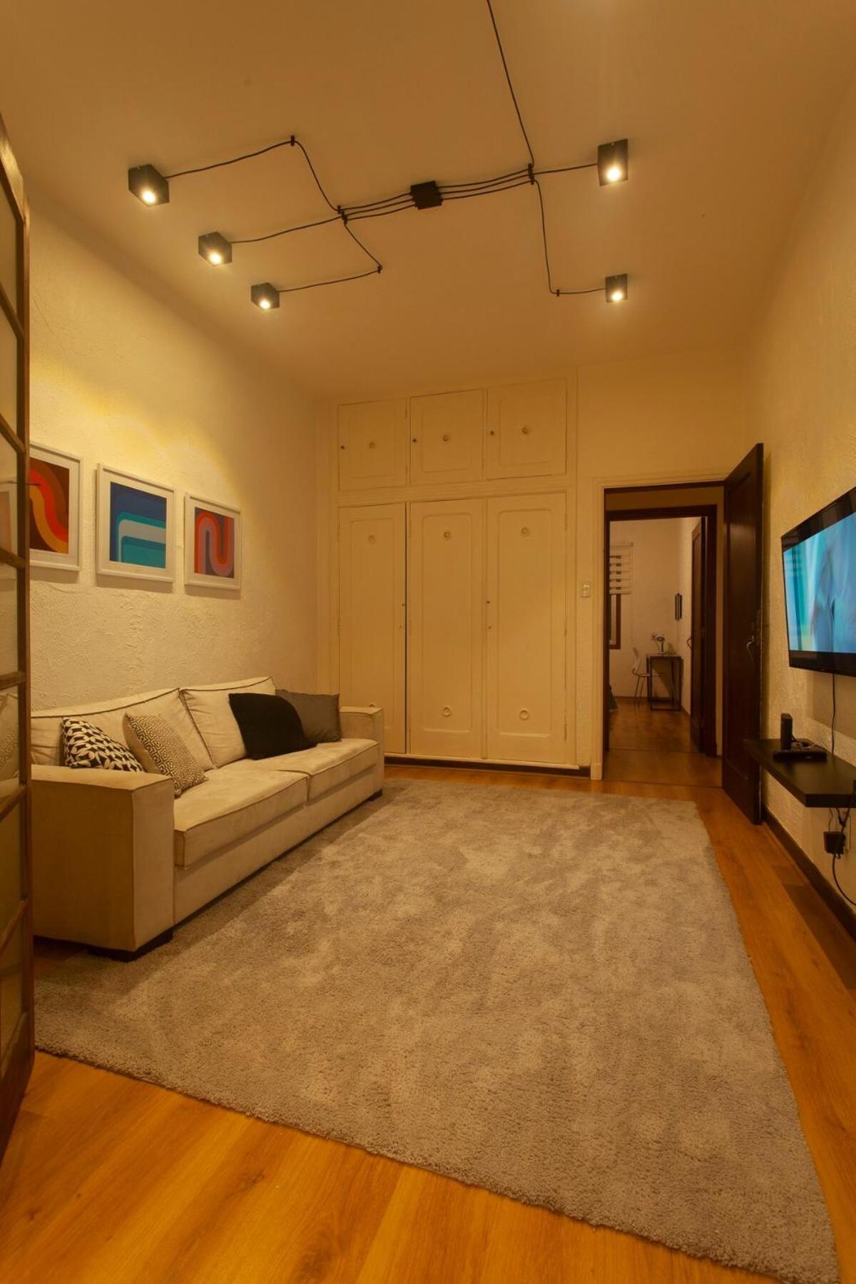 Apartamento 2 Dorm Em Um Predio Charmoso Da Decada De 1950 São Paulo