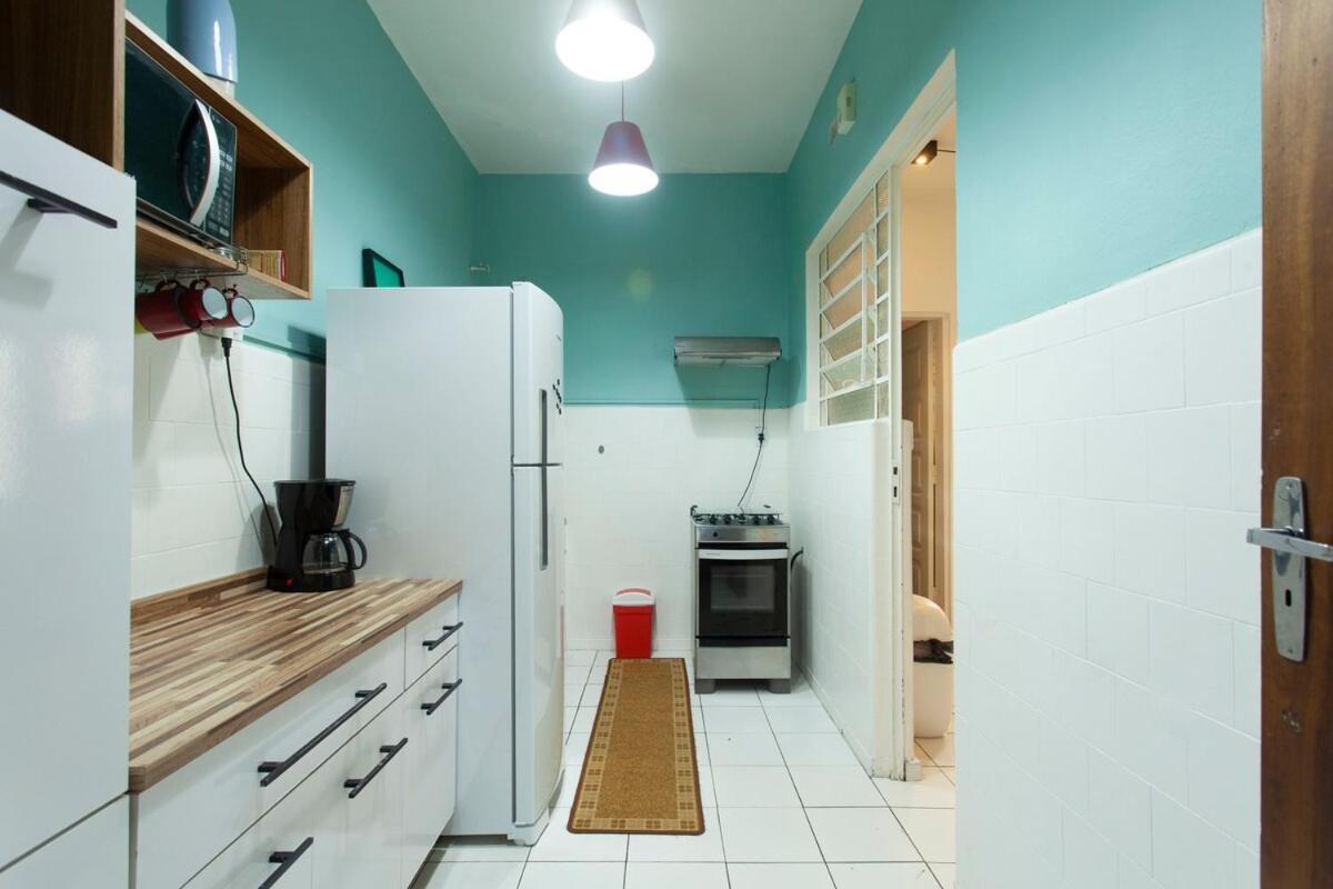 2 Dorm Em Um Predio Charmoso Da Decada De 1950 *