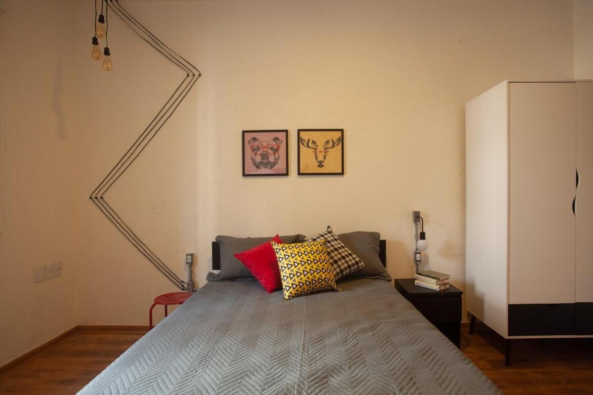 Apartamento 2 Dorm Em Um Predio Charmoso Da Decada De 1950 *