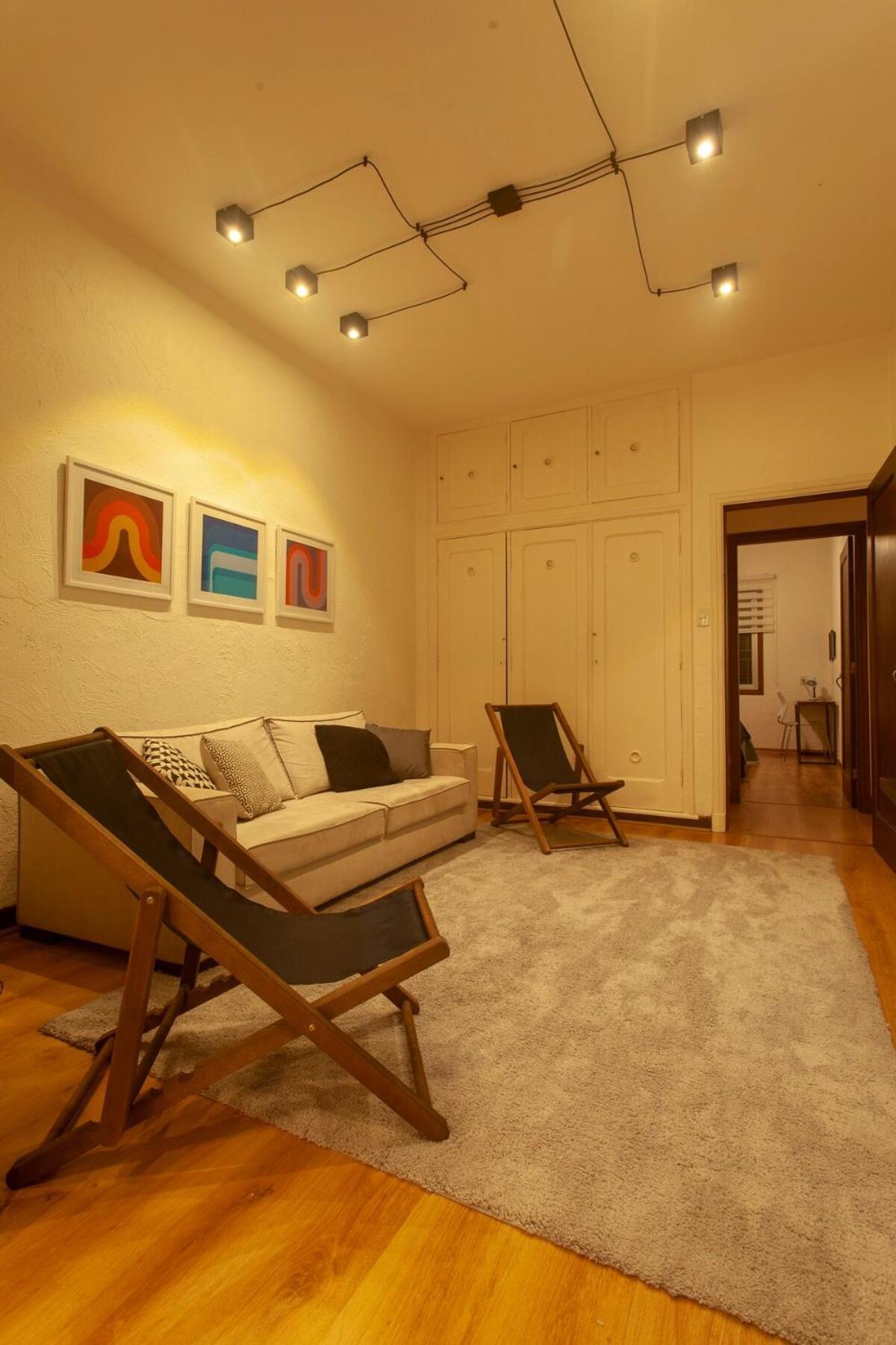 Apartamento 2 Dorm Em Um Predio Charmoso Da Decada De 1950 São Paulo